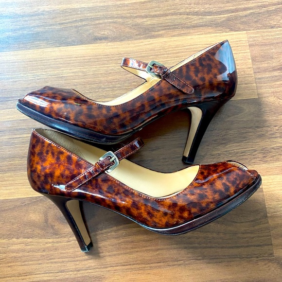 Cole Haan tortoise patent leather heels with box, size 7.5 - Picture 3 of 6